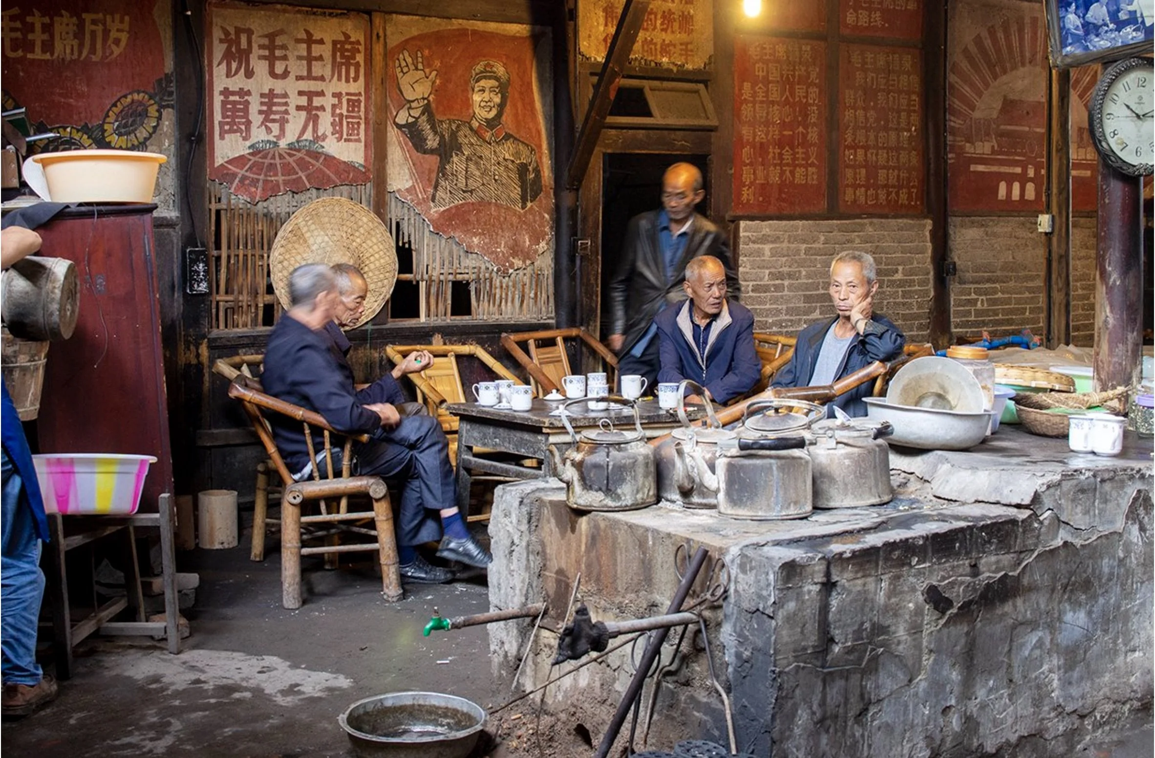 Hanging around Chengdu's teahouses — Lazy Sunday Club